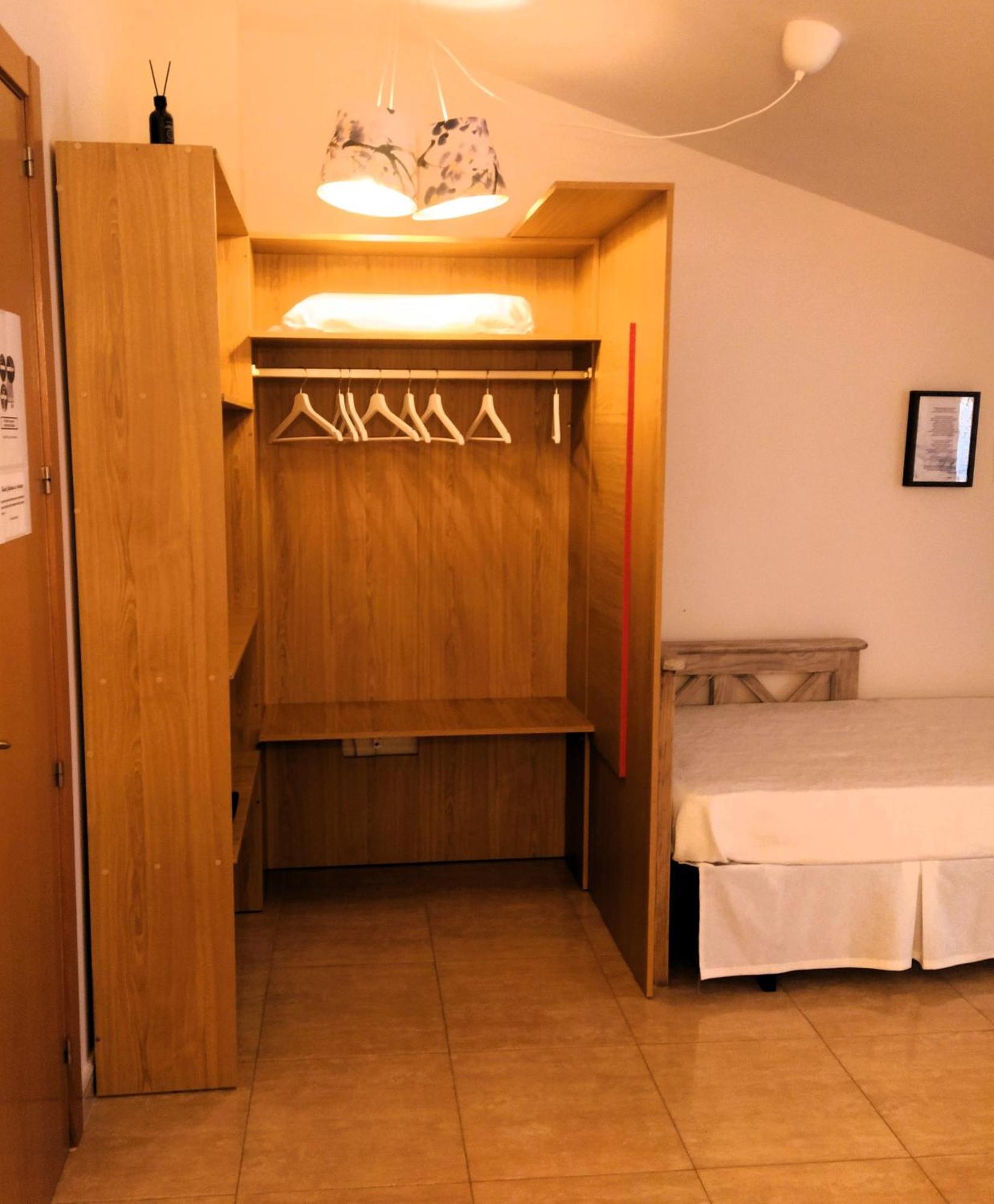 Hostal Catalina De Austria Torquemada Exterior photo
